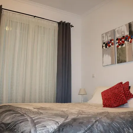 Uptown Madalenas * 丰沙尔