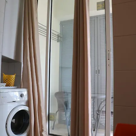 Uptown Madalenas * 丰沙尔