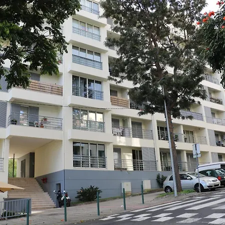 Uptown Madalenas דירה *