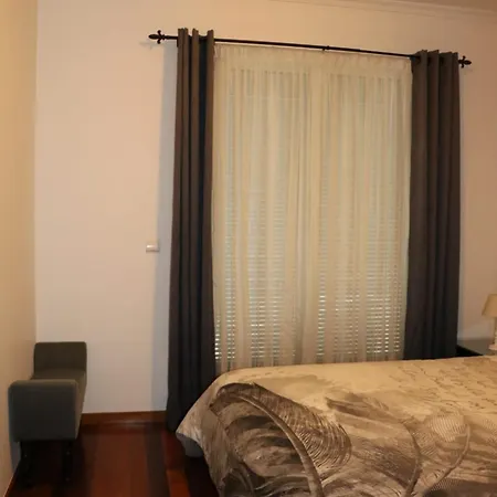 Uptown Madalenas פונשל