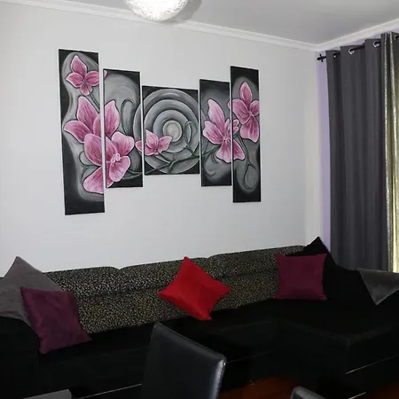 Uptown Madalenas Apartmán *