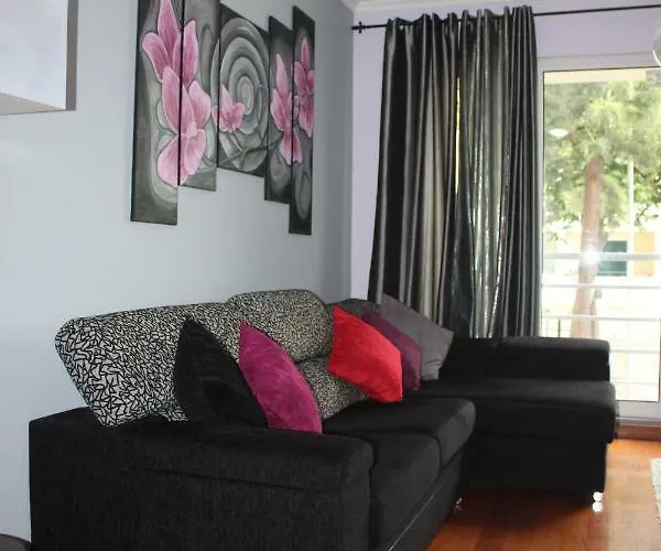 Uptown Madalenas * Funchal (Madeira)